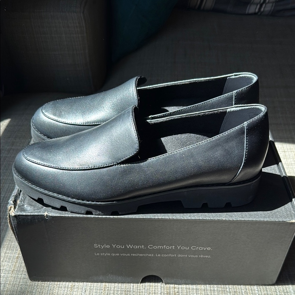 NEW Vionic Kensley Black Loafers for Women Sz 9.5